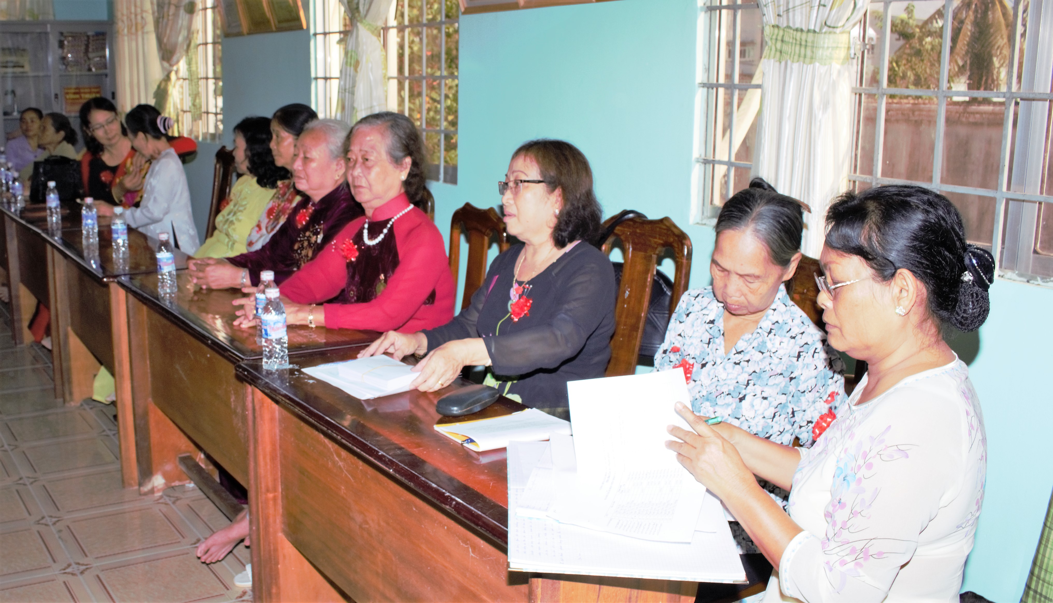 Họp mặt Hội Cựu giáo chức huyện Vĩnh Thuận