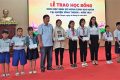 Những suất học bổng nâng cánh ước mơ cho học sinh khó khăn huyện Vĩnh Thuận