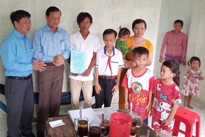Hội Khuyến học tỉnh Kiên Giang trao tặng nhà khuyến học cho học sinh nghèo hiếu học huyện vĩnh thuận