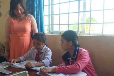 Cô giáo Võ Thị Hồng Diễm tận tâm với học trò, trách nhiệm cao với nghề