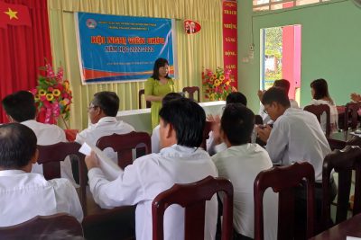 Trường Tiểu học Vĩnh Bình Bắc 4 tổ chức Hội nghị viên chức năm học 2022-2023