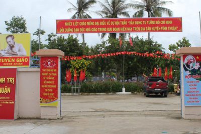Hội thảo “Vận dụng tư tưởng Hồ Chí Minh bồi dưỡng đạo đức nhà giáo trong giai đoạn hiện nay trên địa bàn huyện Vĩnh Thuận”