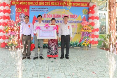 Trường mẫu giáo Tân Thuận đón nhận bằng công nhận trường đạt chuẩn Quốc gia mức độ 1 và lễ 20/11 năm học 2018-2019