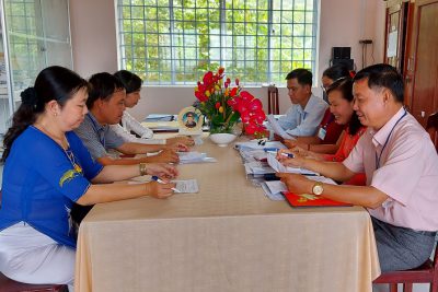 Chi bộ trường trung học phổ thông Vĩnh Phong 3 năm liền đạt trong sạch vững mạnh